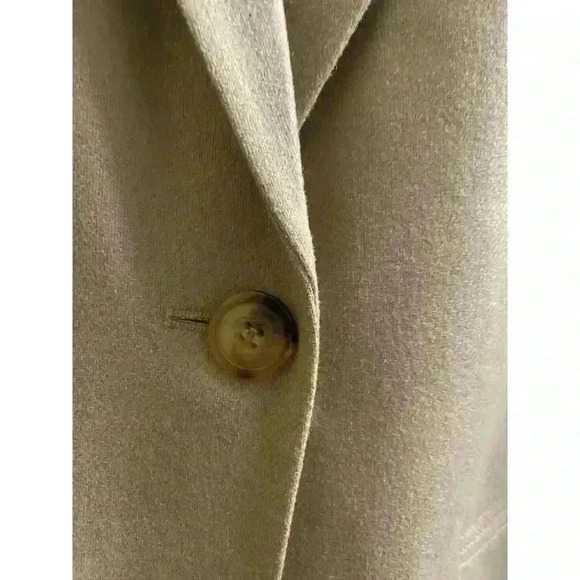 Vintage Sag Harbor 100% Wool Tan Blazer Jacket Women's Size 6 Petite Button - Picture 3 of 10